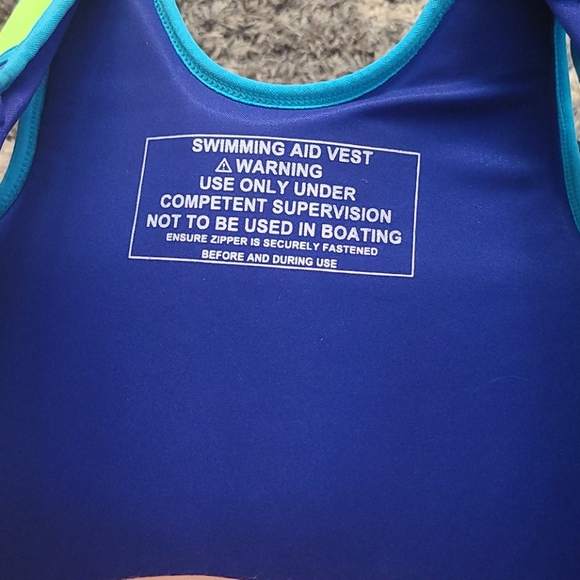 Speedo Life vest - Picture 7 of 7